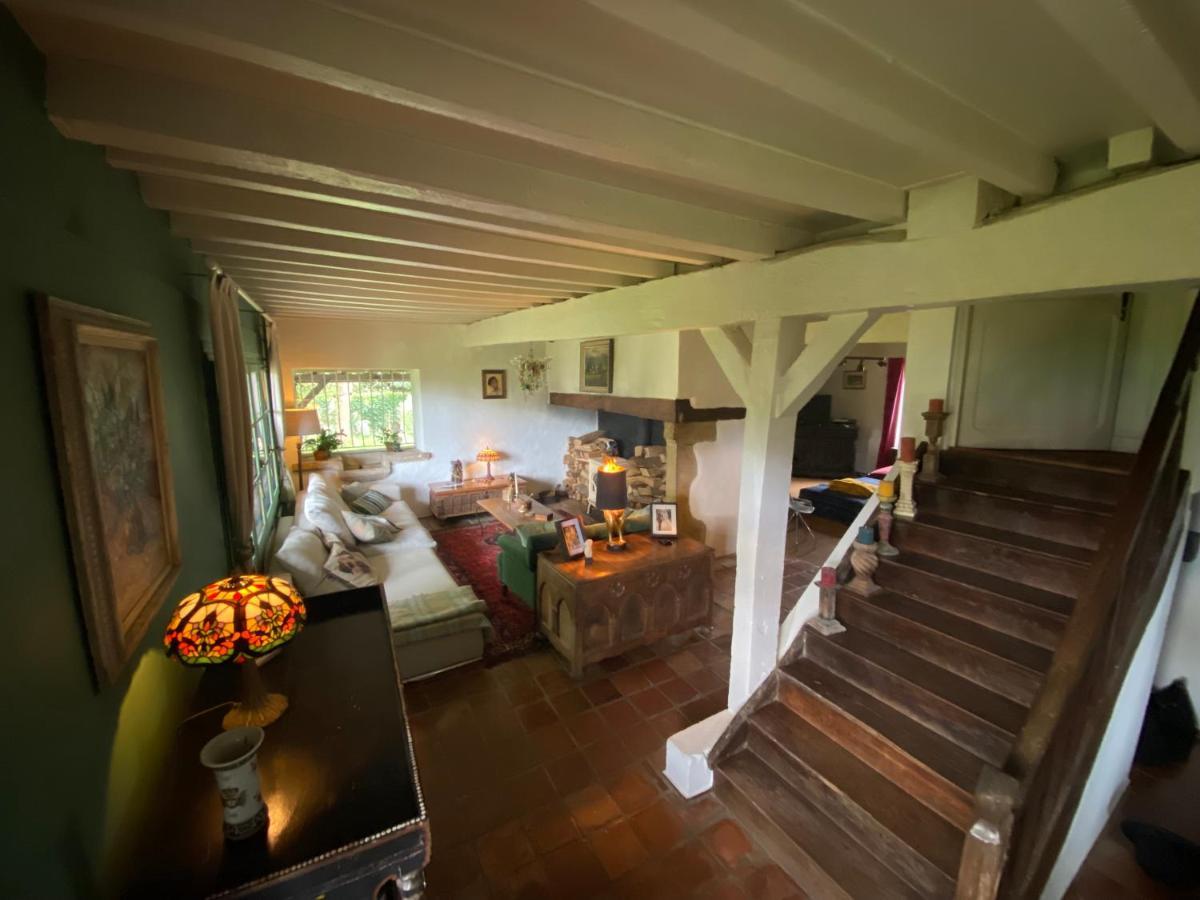 Bed and Breakfast Domaine Du Tafiart Sarron Экстерьер фото