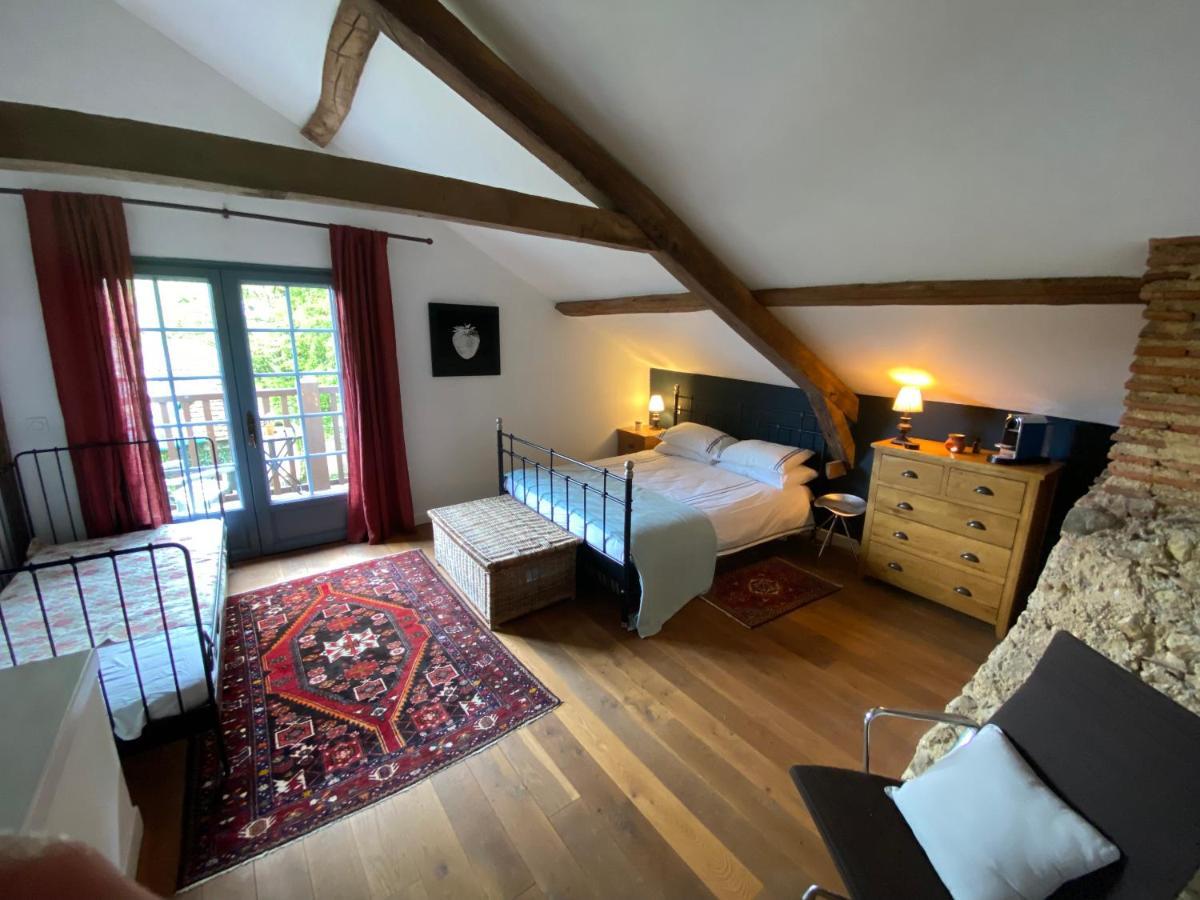 Bed and Breakfast Domaine Du Tafiart Sarron Экстерьер фото