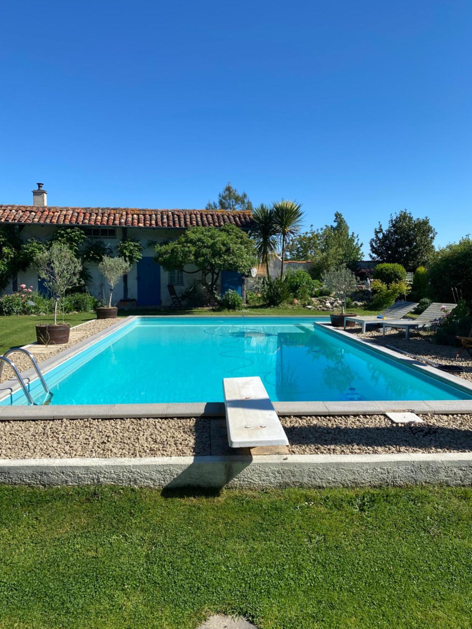 Bed and Breakfast Domaine Du Tafiart Sarron Экстерьер фото