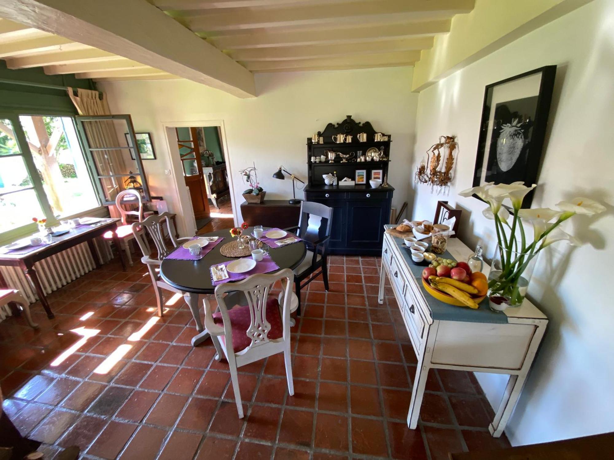 Bed and Breakfast Domaine Du Tafiart Sarron Экстерьер фото